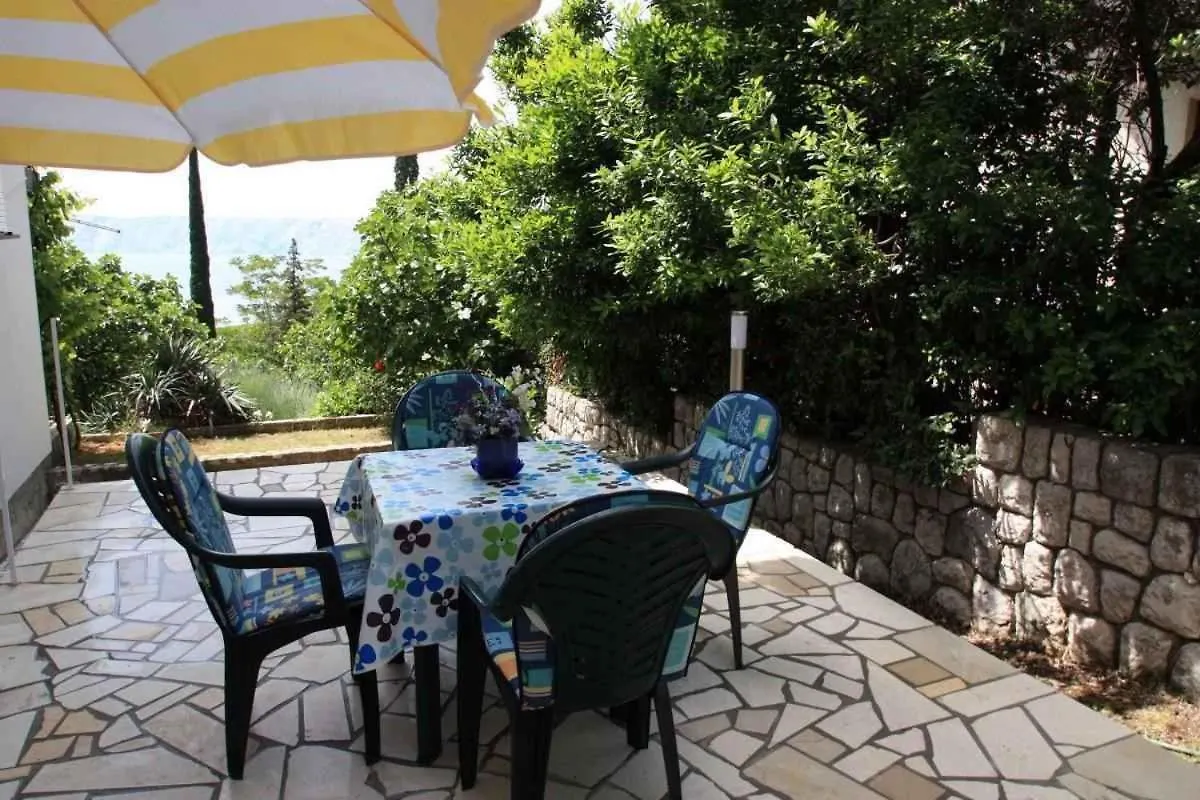 Apartments In Novi Vinodolski 39371 Kroatien