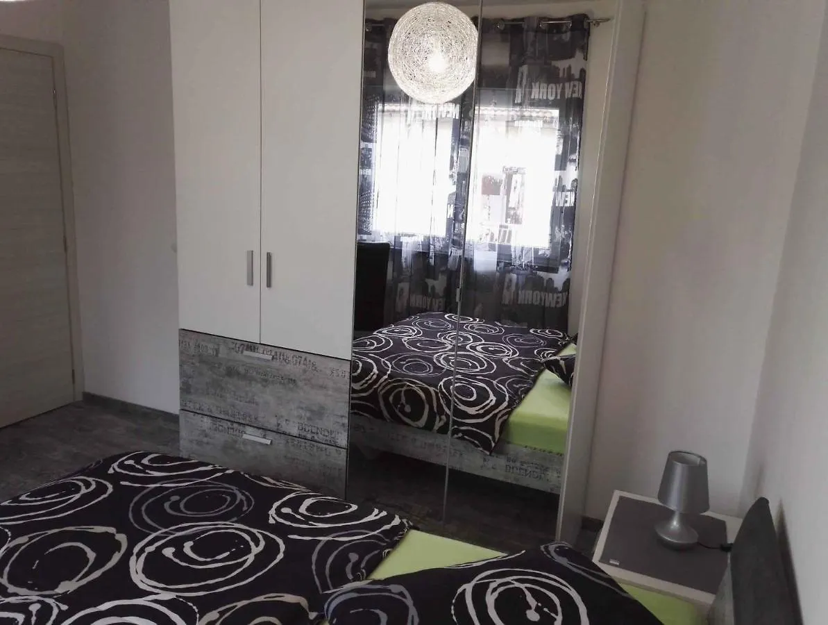 Apartments In Novi Vinodolski 39371