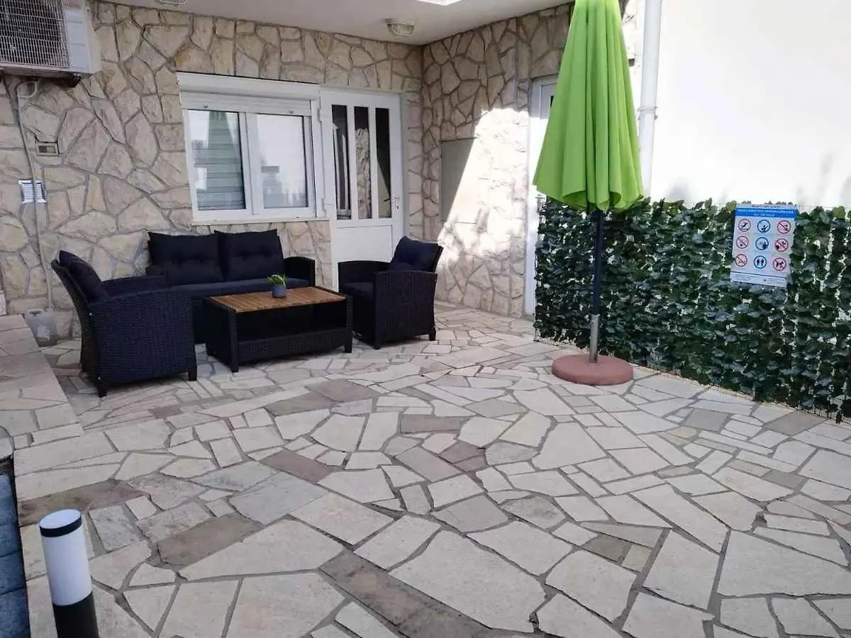 Apartments In Novi Vinodolski 39371