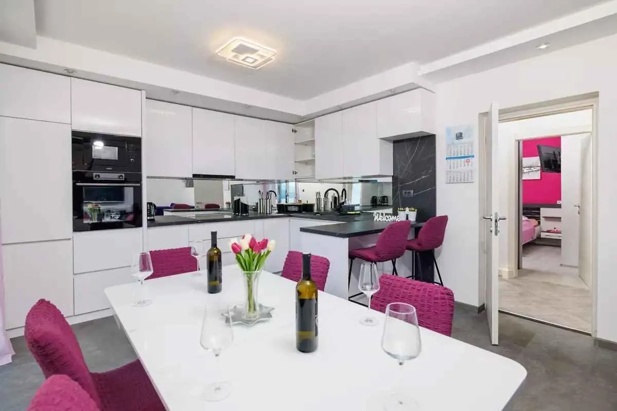 Apartments In Novi Vinodolski 39371