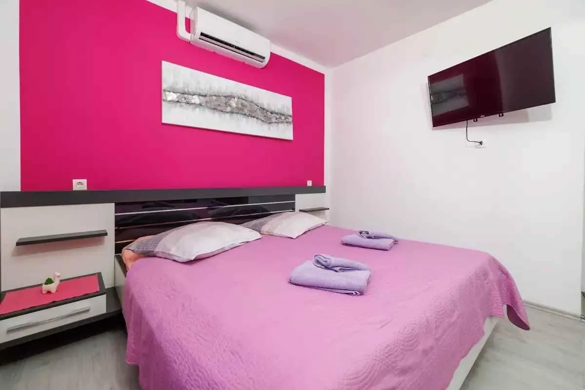 Apartments In Novi Vinodolski 39371