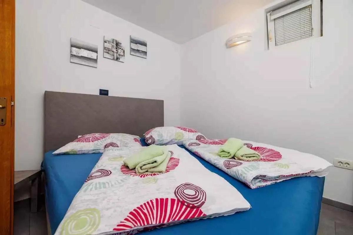 Apartments In Novi Vinodolski 39371